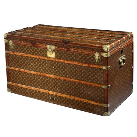 louis vuitton luggage trunk